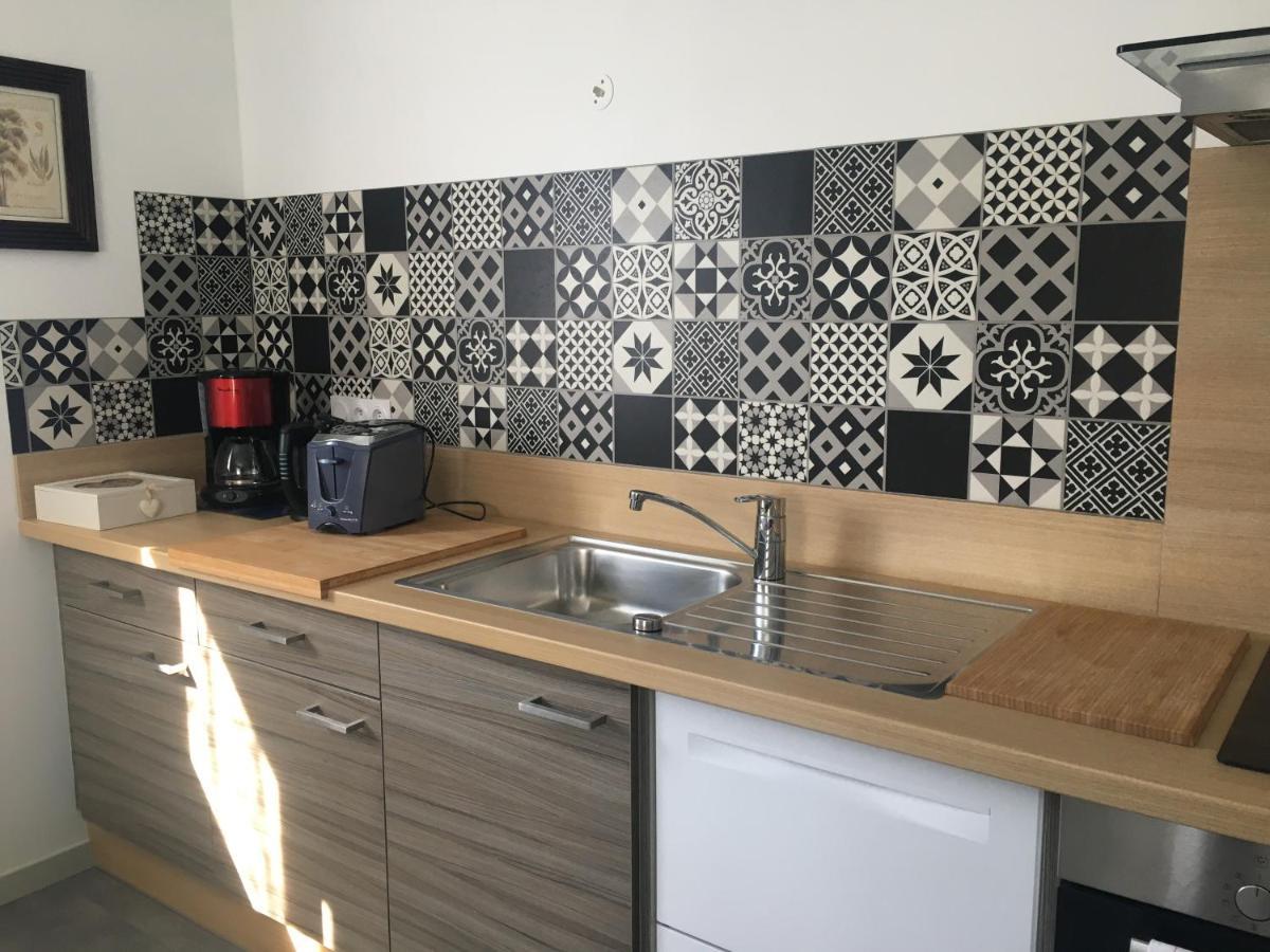 Appartement T2 Independant Dans Maison Pugny-Chatenod Екстер'єр фото