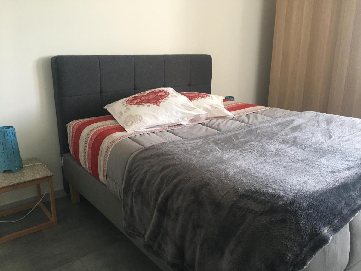 Appartement T2 Independant Dans Maison Pugny-Chatenod Екстер'єр фото